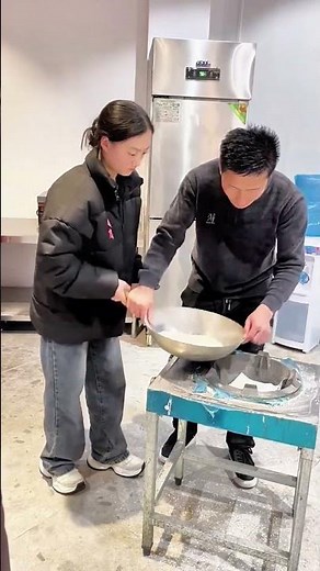 Wok Mastery: Chef Demonstrating Essential Tossing Techniques#village #lifestyle #craft