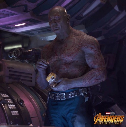 See if you can spot Drax in this clip from Avengers: Infinity War. Watch it again in theaters, get tickets now: http://www.fandango.com/infinitywar | Marvel Studios