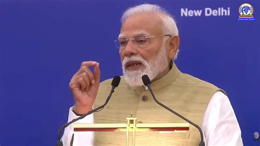 🇮🇳🤝 🇨🇦 |Prime Minister Narendra Modi addresses the India-Canada CEO Forum in New Delhi. PM Modi says, #India and #Canada are vibrant democracies, two of the world's largest economies, societies based on shared values. Democracy, diversity, and development inspire us to move forward as natural partners...Today, India is the world's fastest-growing major economy. Behind this transformation is the strength of robust domestic demand, a young population, large-scale investment, and digital techn
