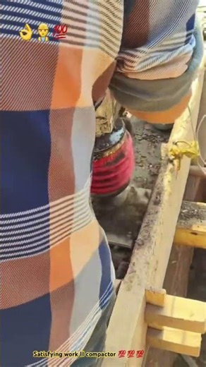 Compactor clay wall in wooden mold in process