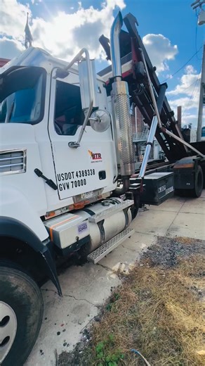 🚛💥 BTR TRASH & RECYCLE ROLL-OFF DUMPSTER SERVICE THAT DELIVERS! 💪Tackling a cleanup? Remodeling your home?We’ve got the dumpster you need — when you need it!🔥 AVAILABLE SIZES:🟢 10 Yard — Small jobs, yard waste & cleanouts🟡 15 Yard — Perfect for home projects🟠 20 Yard — Great for remodels & renovations🔴 30 Yard — Big jobs, construction & full property cleanups💥 WHY CHOOSE BTR?✅ Fast Delivery & Pickup✅ Honest, Affordable Pricing✅ Residential & Commercial✅ Locally Owned & Operated♻️ Clean 