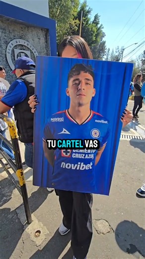 ¡Los van a extrañar! 😢🚂 Las salidas de Nacho Rivero y Lorenzo Faravelli paracen inminentes y la afición se reunió en La Noria para despedirlos. De acuerdo a @pulimau, Rivero jugaría en Xolos. | TV Azteca Deportes