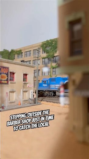 Running some trains on my new HO scale shelf layout #hoscale #modelrailroad