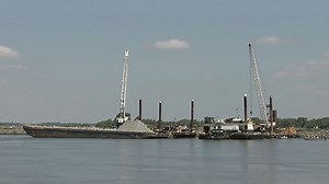 Reactions mixed to drought barrier in Sacramento Delta