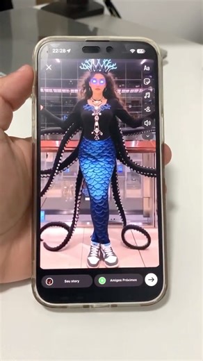 Images that come to life with AI Everything done directly in CapCut, in just a few steps If you