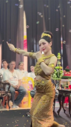 รำบวงสรวงถวายสิ่งศักดิ์สิทธิ์ทุกพระองค์ #พิธีกรรมบวงสรวง #นางรํา #บวงสรวง #สมุทรปราการ #76acafe