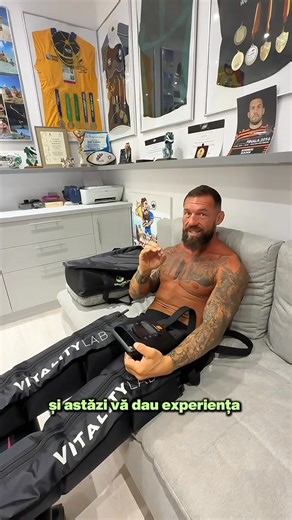 🟡 Andrei Rădoi a ales aparatul de masaj Ultra Pulse de la Vitality Lab pentru a reduce umflăturile de la picioare și pentru a se recupera mai repede. Masajul prin compresie ajută circulația, sprijină drenajul limfatic, detensionează musculatura și ajută la eliminarea retenției de apă. ✅ Funcție wireless ✅ 8 camere cu compresie pe aer ✅ 12 niveluri de intensitate ✅ Masaj pentru picioare, gambe și coapse Ai grijă de corpul tău cu soluții eficiente. Comadă chiar azi pentru a profita de reducerea d