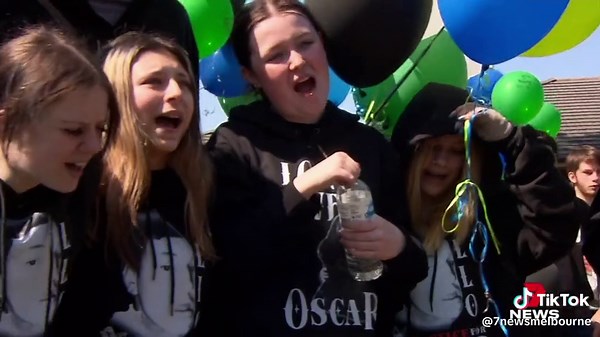 Fed-up Melton residents have come together in a stand against knife violence after the stabbing death of 16-year-old Oscar Hamilton. He died after an altercation with another teen at Woodgrove Shopping Centre and locals say enough is enough. #7NEWS at 6pm | Stream on @7plus