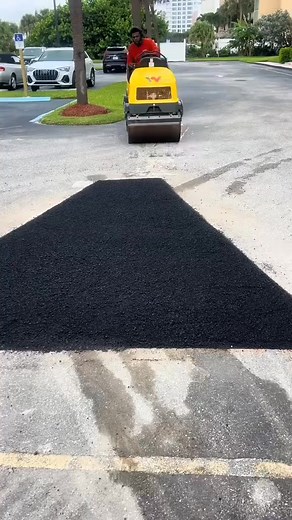 #asphaltcare #americarunsonasphalt #satisfying #satisfyingvideos | Asphalt Care Services LLC
