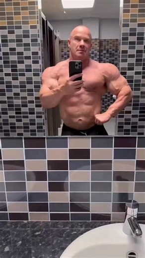 Bodybuilders News Ronnie Rockel ifbb pro new Today video update #muscles #bodybuilding #gym #makegreatthebodybuildingagain #workout #culturismoitaliano #bodybuilder #bb212lbs #classic #ifbbpro | Culturismo Italiano