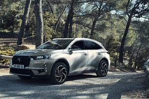 Nuove DS7 Crossback E-tense 4×4 e DS3 Crossback E-tense, prova su strada della gamma elettrificata di DS [VIDEO]