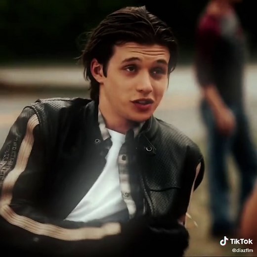 downloaded the movie for him #nickrobinson #nickrobinsonedit #diazflm