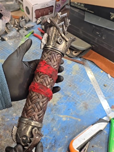 How weathering a prop can give it a more realistic look. _ _ #propmaker #3dprinting #httyd #hiccup #hiccupcosplay