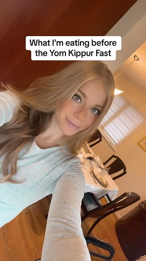 Sarah Haskell on Instagram: "I'm so full from all this food! Getting my last sips of water in! . #jewish #judaism #yomkippur #jewishfast #thatrelatablejew #jewishgirl #jewishholiday #jewishlife #orthodoxjew #jewishpride #kosher #kosherfood #jewishfood #proudjew"