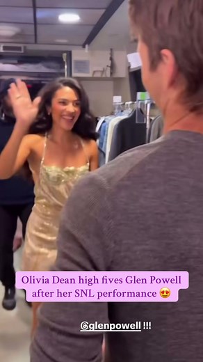 Olivia Dean Shines on SNL with Glen Powell