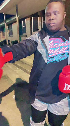 When he gets the gloves out you know it serious.. #djcece #fyp #fy #fup #funny #boxer #everlast #fight #Cecevstheman #😂