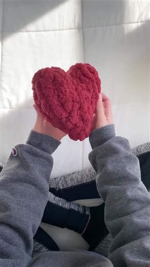 Hand Knit Heart Video Tutorial, Heart Learn How to Finger Knit, Hand Knitting, Valentine's Pattern, Knit Tutorial, Tutorial, Pattern, DIY - Etsy