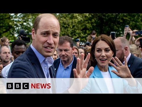 Prince William and Kate meet crowds ahead of Coronation concert - BBC News