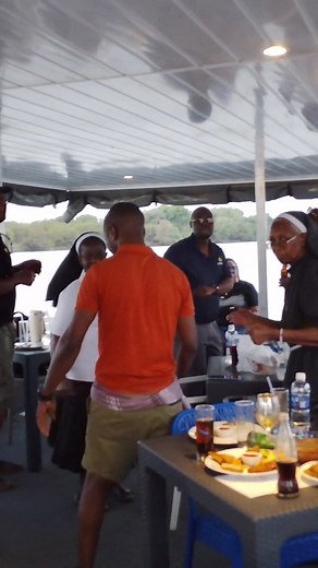 🕺💃 It's Pure Experience with Us @RevivalSafaris @TheRoyalZambeziCruise ⛵ ✅ Sunrise Cruise ✅ Lunch Cruise ✅ Sunset Cruise ✅ Private Charter Cruise Comment ROYAL we send you our free guide 📌 Livingstone, Zambia 📞 260 972 791719 | 260 979 708243 📧 reservations@revivalsafaris.com 🌐 www.revivalsafaris.com | Revival safaris and tours, Zambia Limited