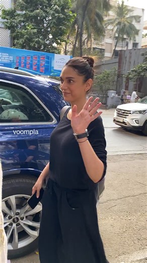 Voompla on Instagram: "aditi rao hydari spotted going out and about her day in bandra"