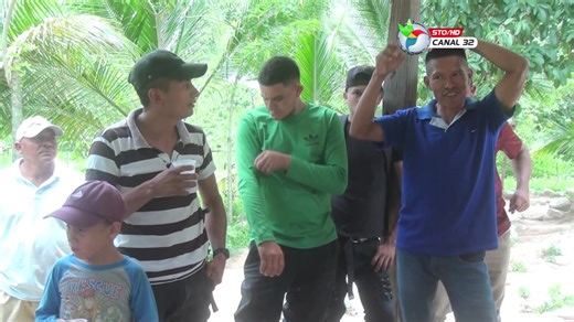 5.2K views · 78 reactions | Los habitantes de la comunidad de Quitazunga y nueva aldea reaccionan contentos por el proyecto de reparación de su vía de acceso y también se refieren a la producción en la zona. | Canal 32 - Olanchito | Facebook