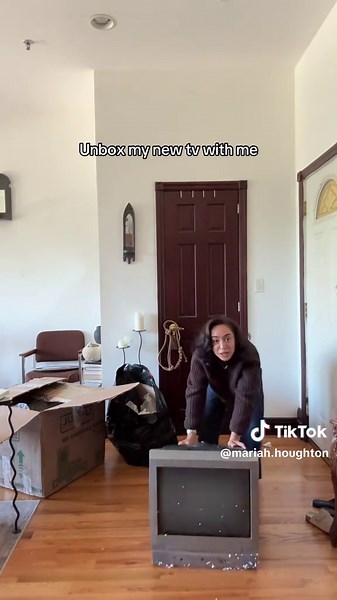 Unboxing My New TV and Starting a DVD Collection