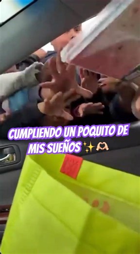 Haciendo a niños sonreír 🥰 #tijuana #givingback #givingbacktocommunity #explore #hoy