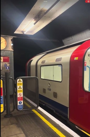 Victoria Line train doors open when it was about to depart