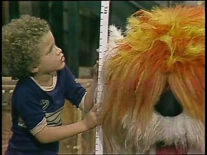 Classic Sesame Street: Biff Constructs a Doghouse (1979)