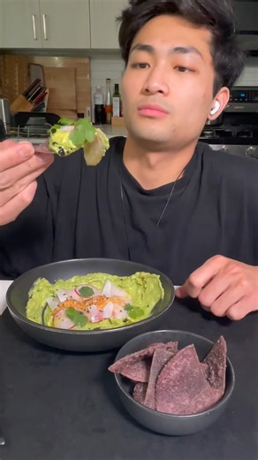 How to make hamachi avocado dip