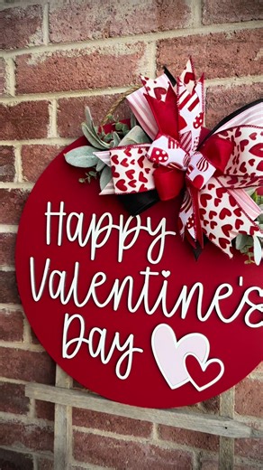 Pop of RED for Valentine’s Day! #signmaker #fypage #valentinesdecor #doorhanger #craftymoms