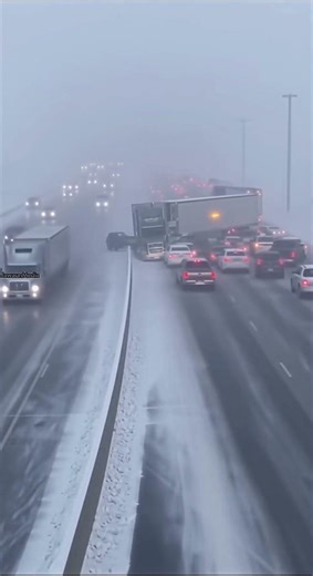 Chain-Reaction Crashes Unfold as Whiteout Hits Interstate 🛑