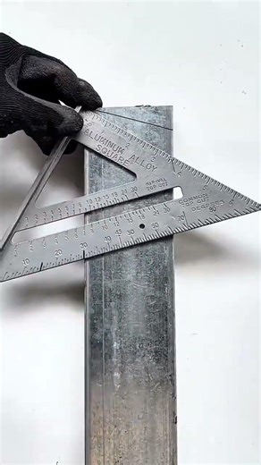 How to Mark Cutting Angles on Hollow Metal Using Speed Square