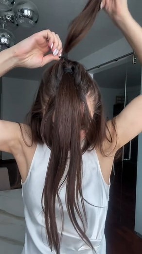 Easy half-up hairstyle😍#hairideas #hairtok #hairupdotutorial #halfuphairstyle | Hair Stylist Rana