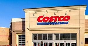 Here’s the *Only* Correct Way To Take Food Samples at Costco