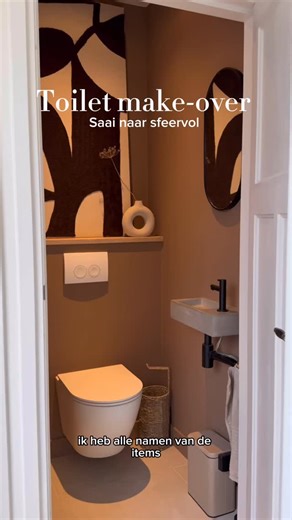 Yara Mairin Janson on Instagram: "Toilet make-over 🤎😍 Wat vinden jullie ervan? We hadden een saai wit toilet en ik was er helemaal klaar mee.🙃 Tijd dus voor een kleurrijke make-over, samen met @karwei. We twijfelde tussen de kleuren: Rosewood, Antique plaster & Nutshell, allemaal mooi maar uiteindelijk gekozen voor Nutshell.🤎 Items uit deze video: - KARWEI verf: Nutshell - Vensterbank MDF natuur eiken - Fonteinset Jukon beton - Muurdecoratie bruin FSC - Spiegel Bobby ovaal Super blij met het