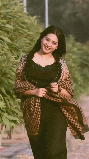 Akhilesh Kumar on Instagram: "The X post shares a 37-second video of particleboard production, showing wood chips being fed into a hydraulic press to form dense sheets, emphasizing the straightforward "pressed wood" name with a humorous caption. Particleboard manufacturing recycles wood waste mixed with resin, then compresses it at high temperatures and pressures up to 50 atmospheres, producing over 56 million cubic meters globally in 2024 for affordable furniture and construction. Posted by @ak