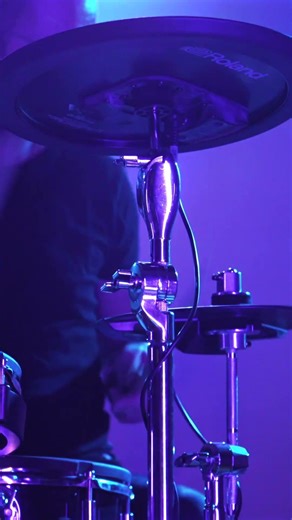 Operator - Live from the Loft - premieres 02/24 18:00 CET #newmusic #synthwave #beautifulmachines