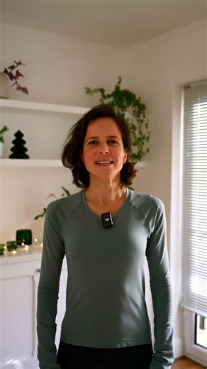 ✨Day 3 of your 24 Days of Pilates & Yoga Advent Calendar. It’s not too late to join! Let’s go and feel strong, calm and balanced this December. ✨ #pilates #movementadventcalendar #pilatesinstructor | Pilates & Yoga with Katja