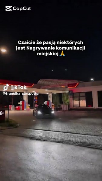 MKM's Autobus Journey: Ikarus and Mercedes Models