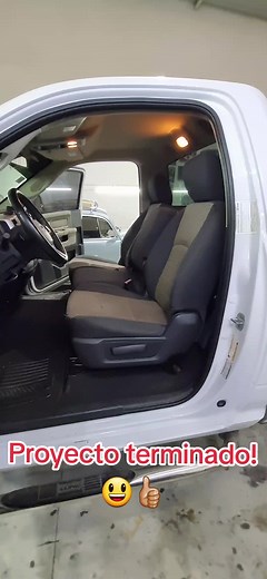 Proyecto de Camioneta de Cabina Sencilla con Sistema de Audio Completo