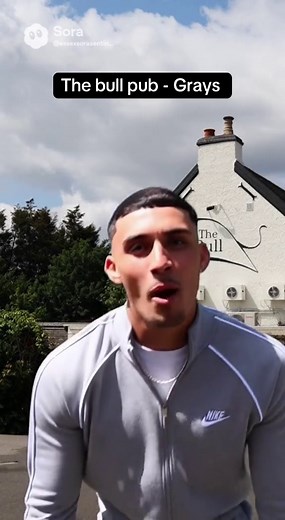 Exploring The Bull Pub in Grays, Essex