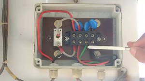 Watch this video to know how to install MPPT solar charge controller with battery, inverter and panels for off-grid/hybrid solar system. Very easy step-by-step guide! To buy this product, visit www.sukam-solar.com | Su-Kam Solar