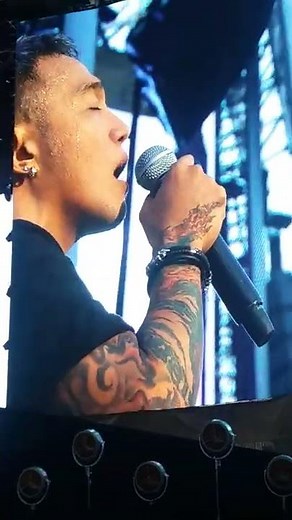 Journey - Faithfully (LIVE)