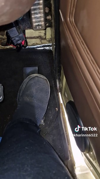 Dari dulu selalu tertantang untuk bisa dapetin stelan tenaga besar tanpa harus injak gas dalam dalam, asap pun seminimal mungkin.. Kalau di tanya kenapa gak naik turbo? sebetul nya udah pernah rubah non turbo ke turbo, swap engine.. sekarang nyoba maksimalin non turbo Dari 2018 gak bensin gak diesel selalu aja di oprek, udah jadi bagian dari kesenangan tersendiri. Pernah bangkrut karna di bohongin bengkel tapi ya gitu tetep aja inspirasi itu tidak pernah padam. dapat inspirasi dari luar coba apl