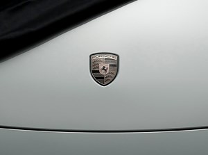 新型ポルシェ911ターボ（991.2）試作車がニュルを走る。ウワサされる「後輪駆動 MT」あるいは「ハイブリッド」なのかは現時点では判断できず【動画】