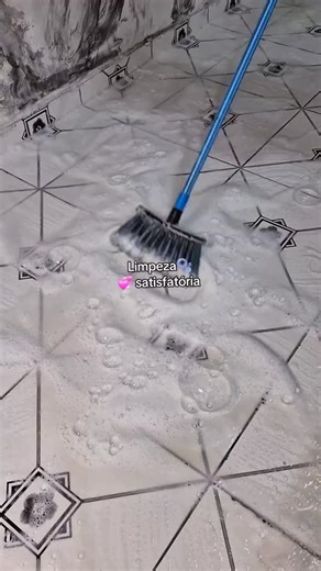 Luiziane Organiza on Instagram: "📌 Quer transformar sua casa em um lar mais leve, limpo e organizado sem complicação? Aqui você encontra dicas práticas, tutoriais passo a passo e truques infalíveis de limpeza e organização! 🧽✨ 🧺Visualize cada canto da sua casa brilhando, com soluções simples e acessíveis que unem praticidade, conforto e bem-estar. Tudo pensado para você cuidar do seu lar com mais facilidade e prazer! 🌸 👉 Não perca tempo! Siga agora e descubra segredos, métodos e inspirações