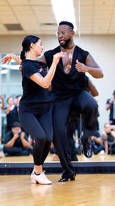 💯The connection with your partner in salsa dance is a shared journey that emphasizes deep collaboration, where two individuals come together to create genuine improvisational art. This shared experience strengthens bonds and builds community, highlighting the importance of connection in human life. True connection is not currently taught in 99% of Salsa open class structures. Most of the leads are learning choreography patterns without the lead/follow relationship components to truly execute th