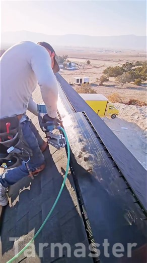 9.2K views · 19 reactions | installing ridge vent on 12⧸12 https://linktr.ee/tarmasterroofingstore #foryo #satisfying #fyp #ruferos #roofing #roofer | The Tarmaster | Facebook