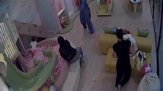 Bruna Biancardi mostra fim de semana com filhas, Neymar e amigos; vídeos